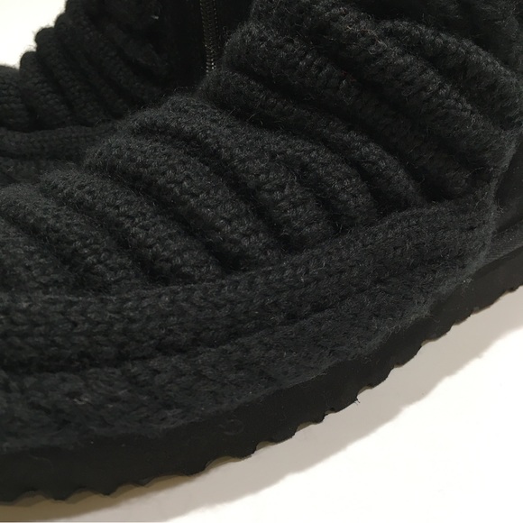 UGG CLASSIC MINI CHUNKY CABLE KNIT BOOTS -BLACK - WOMEN’S US 8 -NEW - Picture 5 of 9